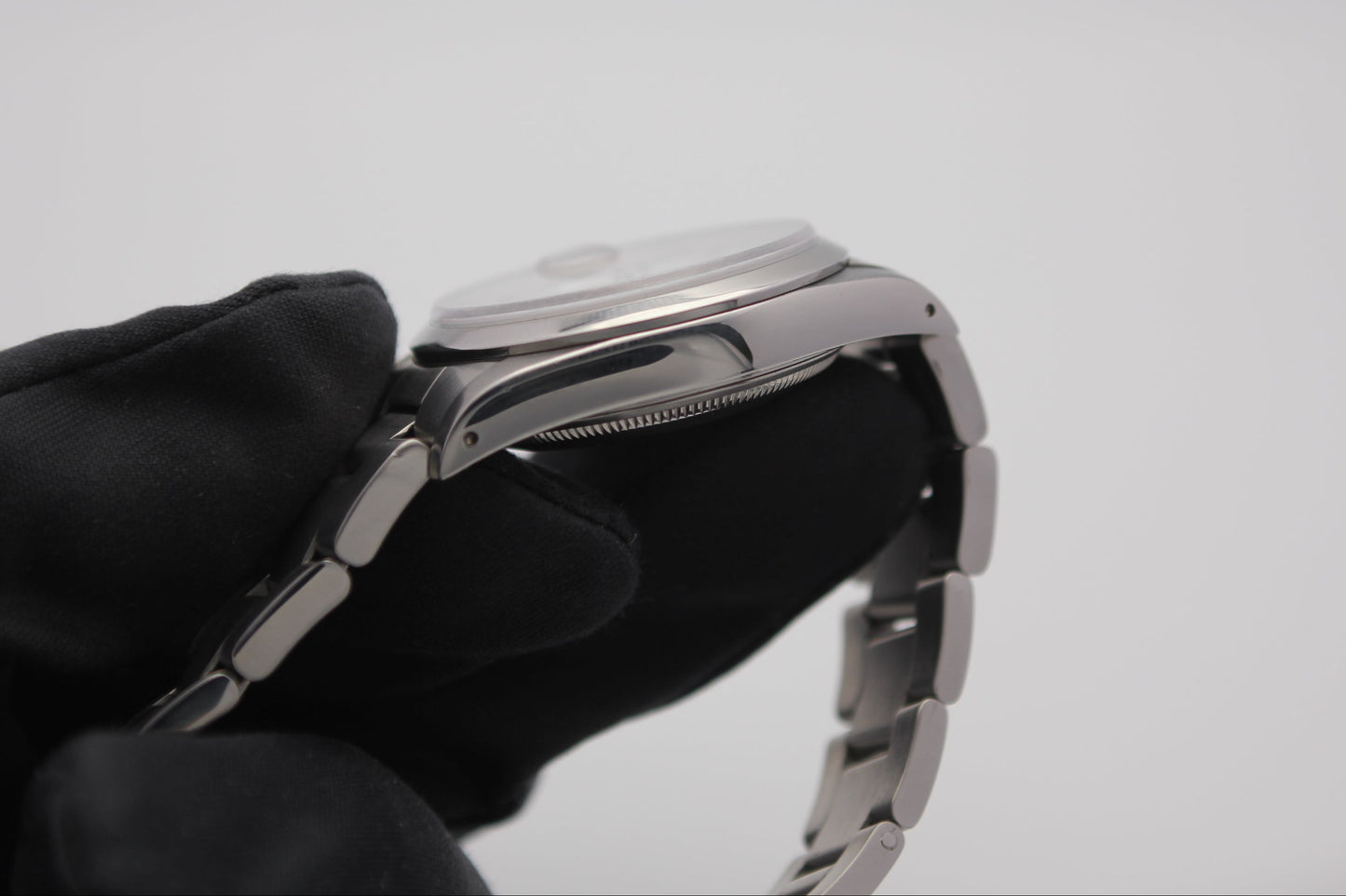 Rolex Oyster Perpetual Date Ref. 15200