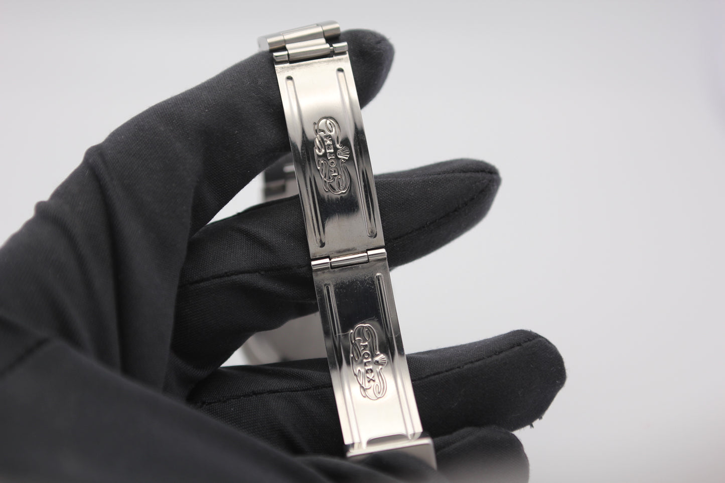Rolex Oyster Perpetual Date Ref. 15200