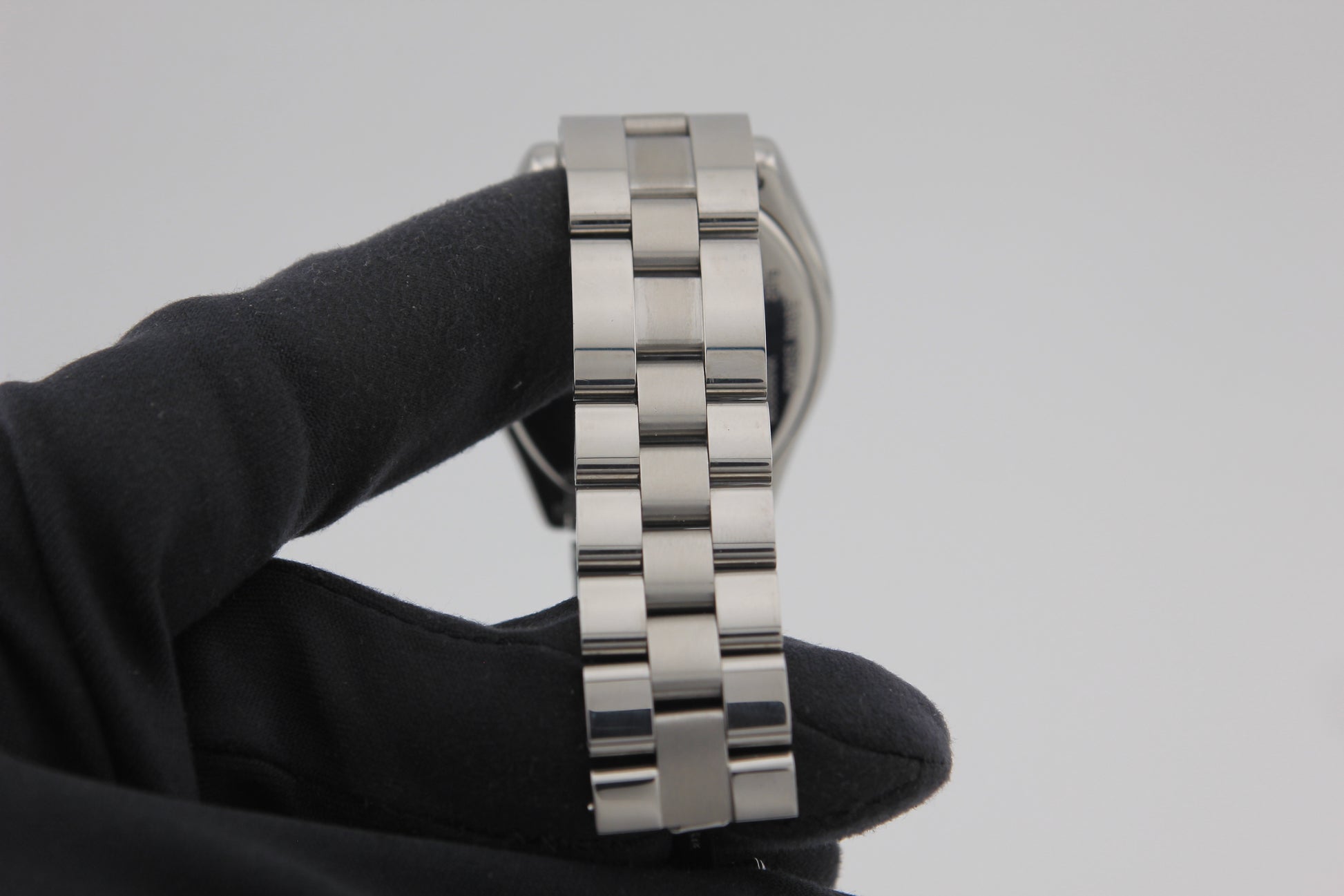 SPEED WATCHES Cartier Roadster Watch Ref. W62016V3 - gallery image 7