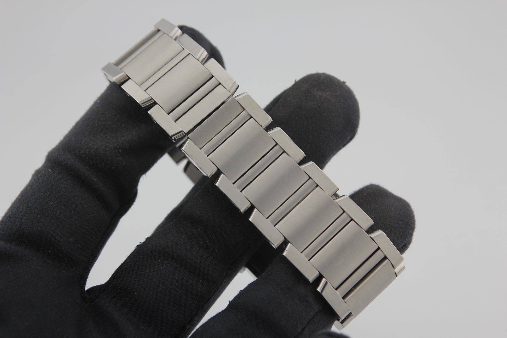 SPEED WATCHES Cartier Tank Française Automatic Steel – Ref. W51002Q3 - gallery image 7