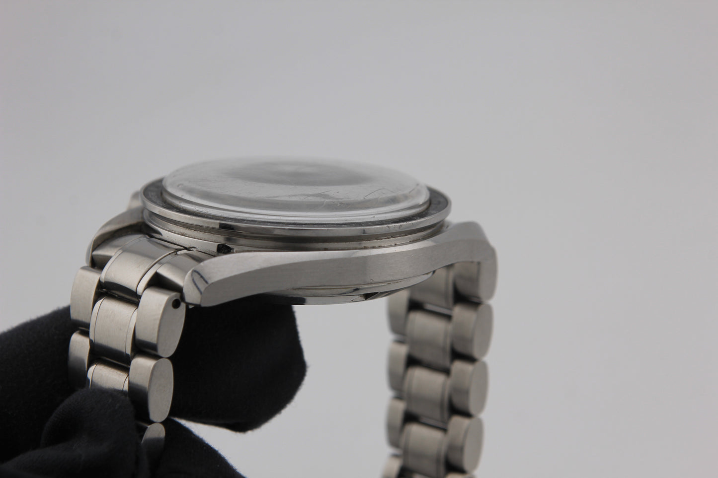 SPEED WATCHES Omega Speedmaster Professional Moonwatch Ref. 3570.50.00 - full size product image